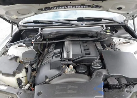 2003 BMW 330Xi from USA, damaged, VIN WBAEW53453PG22315